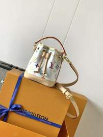 Picture of Louis Vuitton Handbags _SKUfw230737973fw